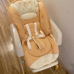 conbi 電動ハイローチェアの画像