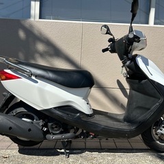 【格安•頑丈です！】YAMAHA アクシストリート125 SE53J ホワイト【2人乗りOK】の画像