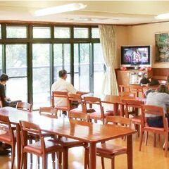 「食」で支えるお仕事 / 無資格・未経験OK / 賞与3ヶ月分 / 調理員の画像