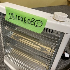 電気ストーブ ヒーター 小型 2021年製の画像