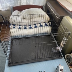 ゲージペットボトル自動水やり機付き犬用のサークル（ケージ）の画像