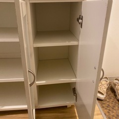 【無料】食器棚の画像