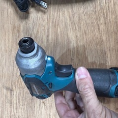 【 別府市】マキタ インパクトドライバー TD090D ＋ バッテリーBL1013 ＋ 充電器DC10WA（中古・動作品）の画像