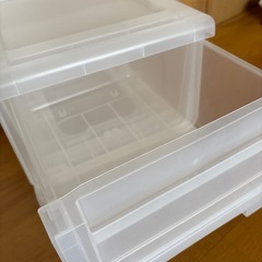 山新　引出し式収納ケース2個の画像