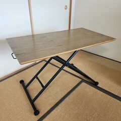 昇降式テーブルですの画像
