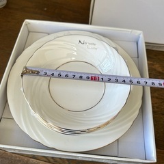 お皿の画像