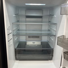 AQUA　4ドア冷蔵庫の画像