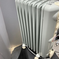 デロンギ DeLonghi オイルヒーター タオルハンガー付の画像