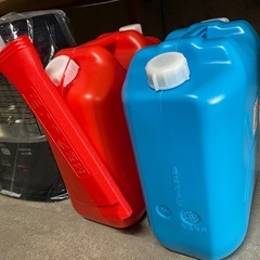 【取引先決定済み 】【交渉中】石油ストーブと石油タンクの画像