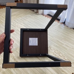 サイドテーブルの画像