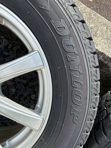 205/65R16 スタッドレスタイヤ