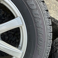 205/65R16 スタッドレスタイヤの画像