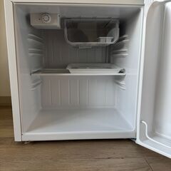 【中古、9ヵ月使用】ミニ冷蔵庫　46L製氷室付きの画像