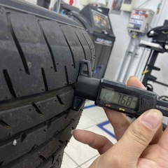 225/60r17 99Hヨコハマとアルミホイール4本セットの画像