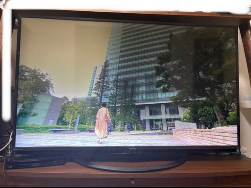 液晶テレビ　AQUOS 50インチ