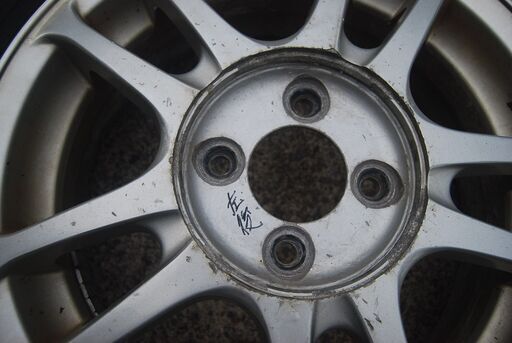 バリ山 スタッドレスタイヤ 165/65R15 81Q 4本 ヨコハマアイスガード 中古