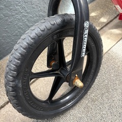 ストライダー 赤 の画像