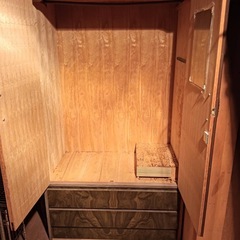 衣装掛け付きタンスの画像