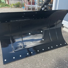 除雪道具 ハンドラッセル スノープッシャー 車輪付 ハンドル角度可変式 スチールショベル 手押し雪かき 中古品 ①の画像