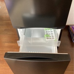 TOSHIBA 2ドア冷蔵庫の画像