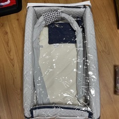 ベビーベッドの画像