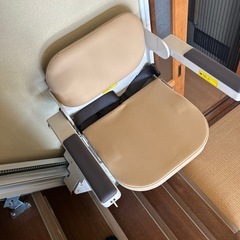 乗用･いす式階段昇降装置の画像
