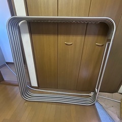 布団干しの画像