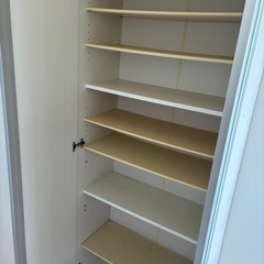 ミラー付き下駄箱の画像