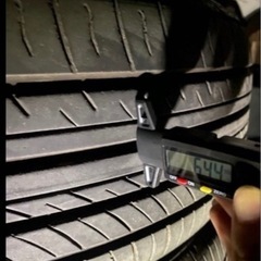 売切り！23年製造(バリ溝極上品)235/55r20 ヨコハマ アドバン4本の画像