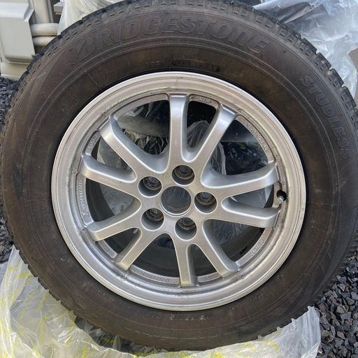 週末セール早い者勝ち！スタッドレスタイヤ195/65R15ブリジストン ブリザック