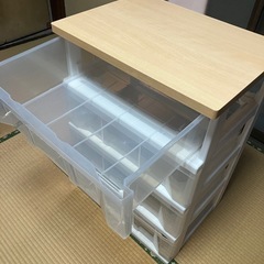 衣装ケースの画像