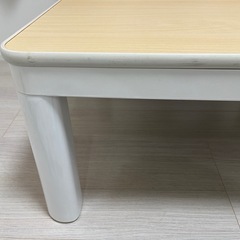 こたつテーブルの画像