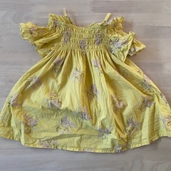 子供服　ワンピース　黄色　肩出し　の画像