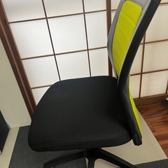 オフィスチェアの画像