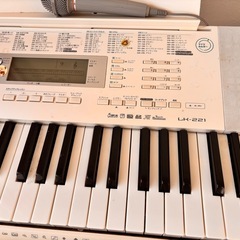 CASIO / LK-221 61鍵 光ナビゲーションキーボード の画像