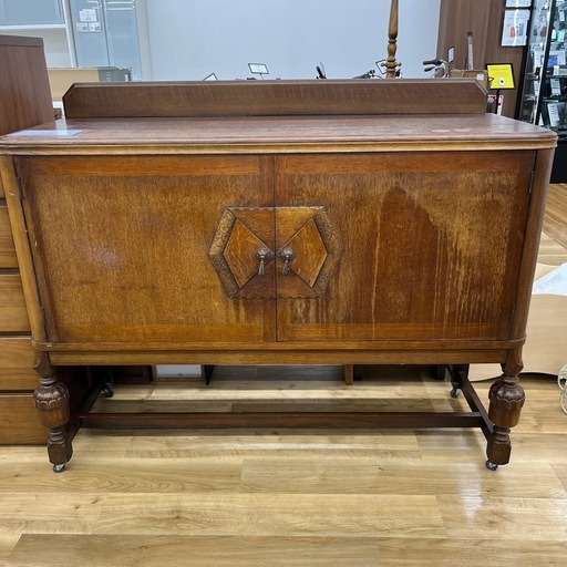 サイドボード ２枚扉 家具 のご紹介です！