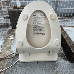 【先着順】TOTO ウォシュレット　リモコン付きの画像