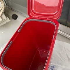 ゴミ箱の画像