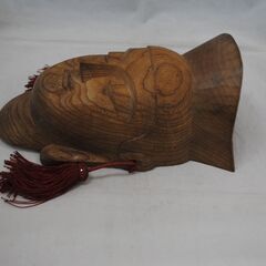 [1578]弥勒菩薩　木製　彫刻 お面　縁起物の画像