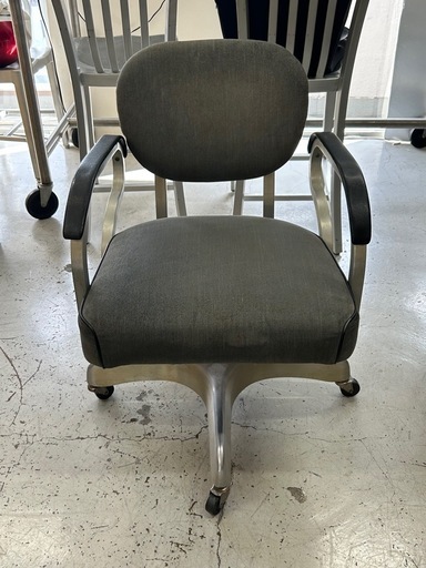 ACME emeco チェア