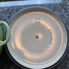 お買い得！ル・クルーゼ⭐︎両手鍋20cm キウイグリーンの画像