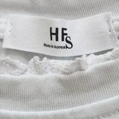 【韓国製】HFS 猫プリント 半袖Tシャツ ビジュー付き ホワイトの画像