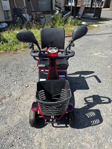 美品 電動車いす  老人介護用 便利 充電式 4車輪 中古品 
シニアカー HG-DWAC01S