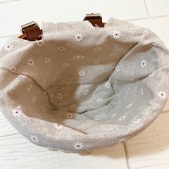 新品未使用　子供用自転車カゴ　おしゃれ　ベルト　田舎　レトロ　バスケット　籠　キッズ　荷物　ガーデニング　インテリアの画像