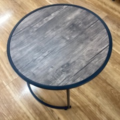 ローラウンドテーブル【町田市再生家具】　1006の画像
