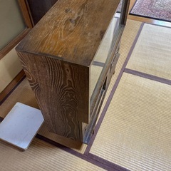 食器棚の画像