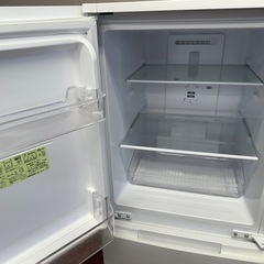 美品★2021年製★SHARP 152L 耐熱100℃のトップテーブル★つけかえどっちもドア採用！2ドア冷蔵庫【SJ-D15G-W】の画像