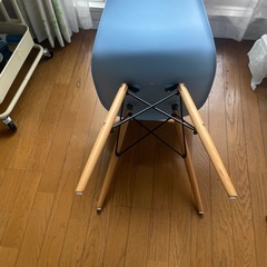 【ほぼ新品】　椅子　おしゃれ　スカイブルーの画像