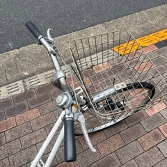 大人用自転車　27インチ　ライト付き、鍵付き、ギアなし　の画像