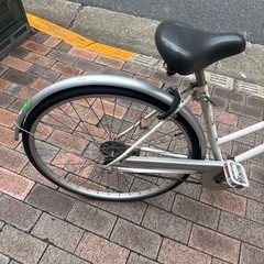 大人用自転車　27インチ　ライト付き、鍵付き、ギアなし　の画像